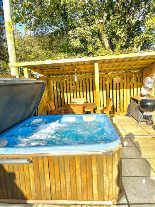 New! Country Boutique Escape . Hot Tub Villa Weare Giffard Dış mekan fotoğraf